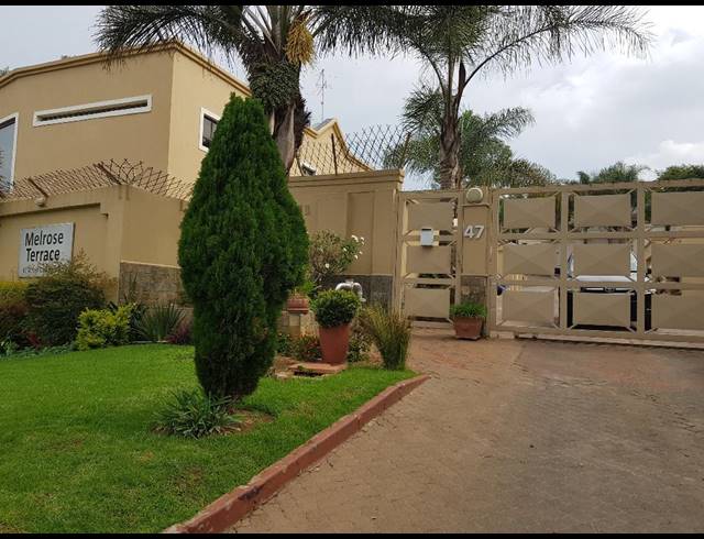 3 BEDROOM CLUSTER FOR SALE IN MELROSE NORTH